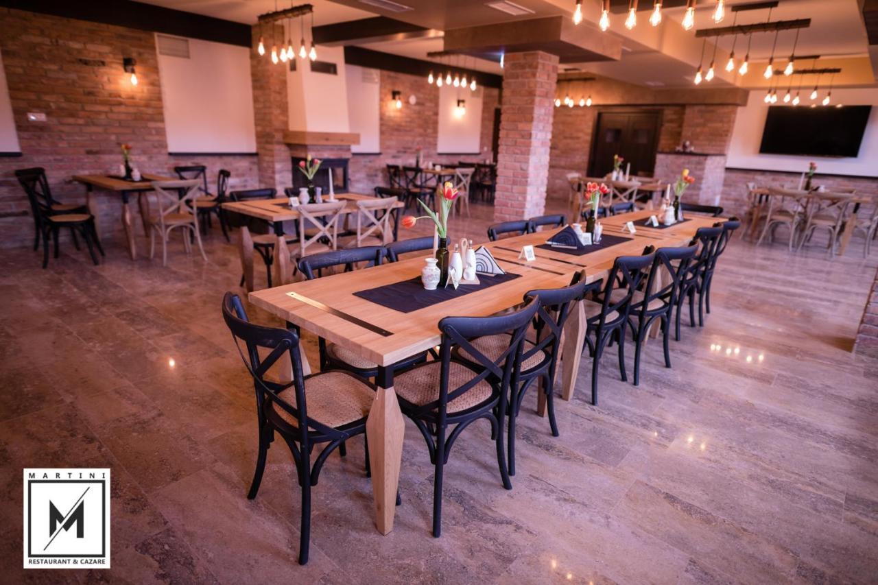 Martini Restaurant & Cazare Sebesel Exteriör bild