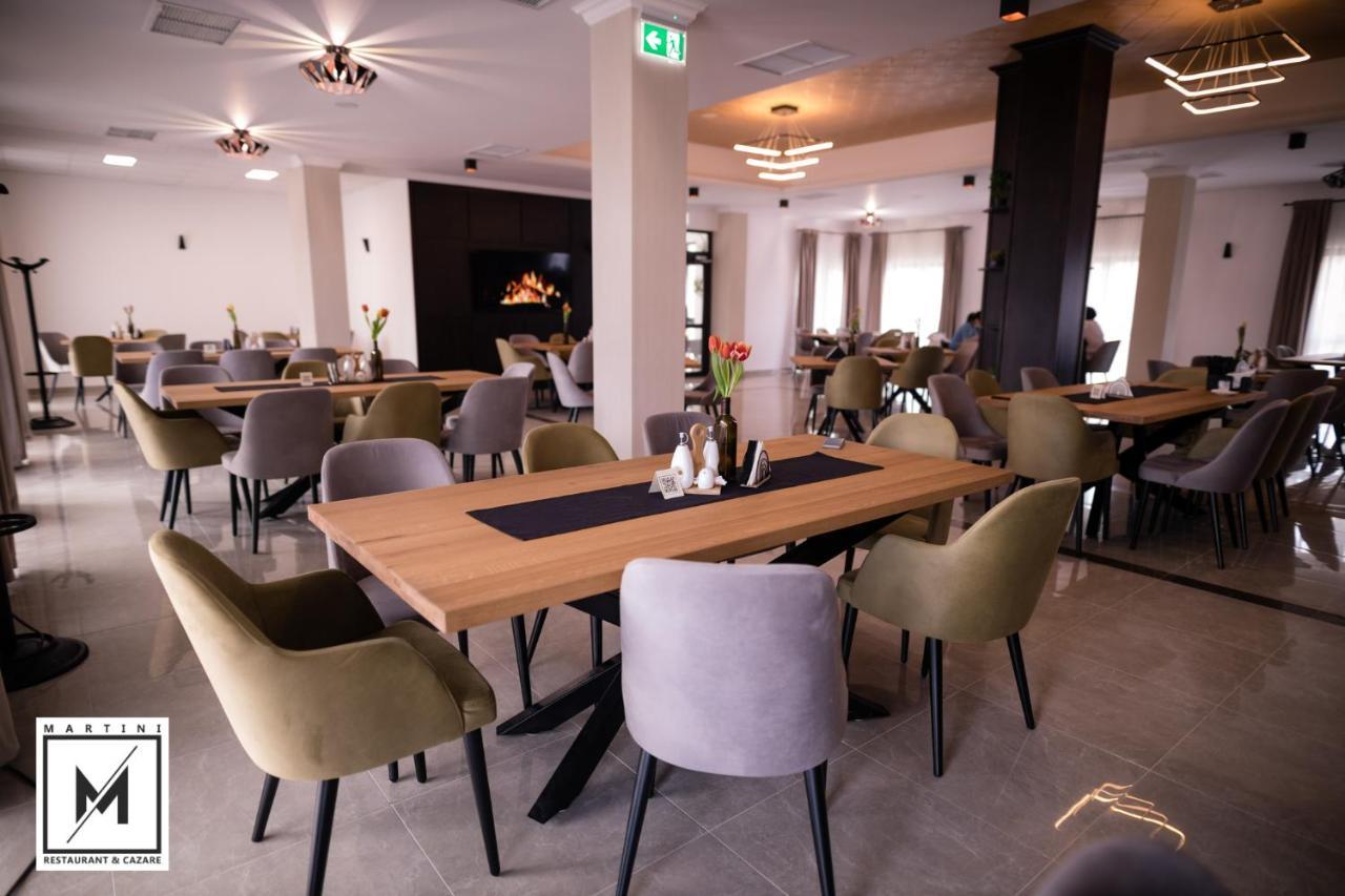 Martini Restaurant & Cazare Sebesel Exteriör bild