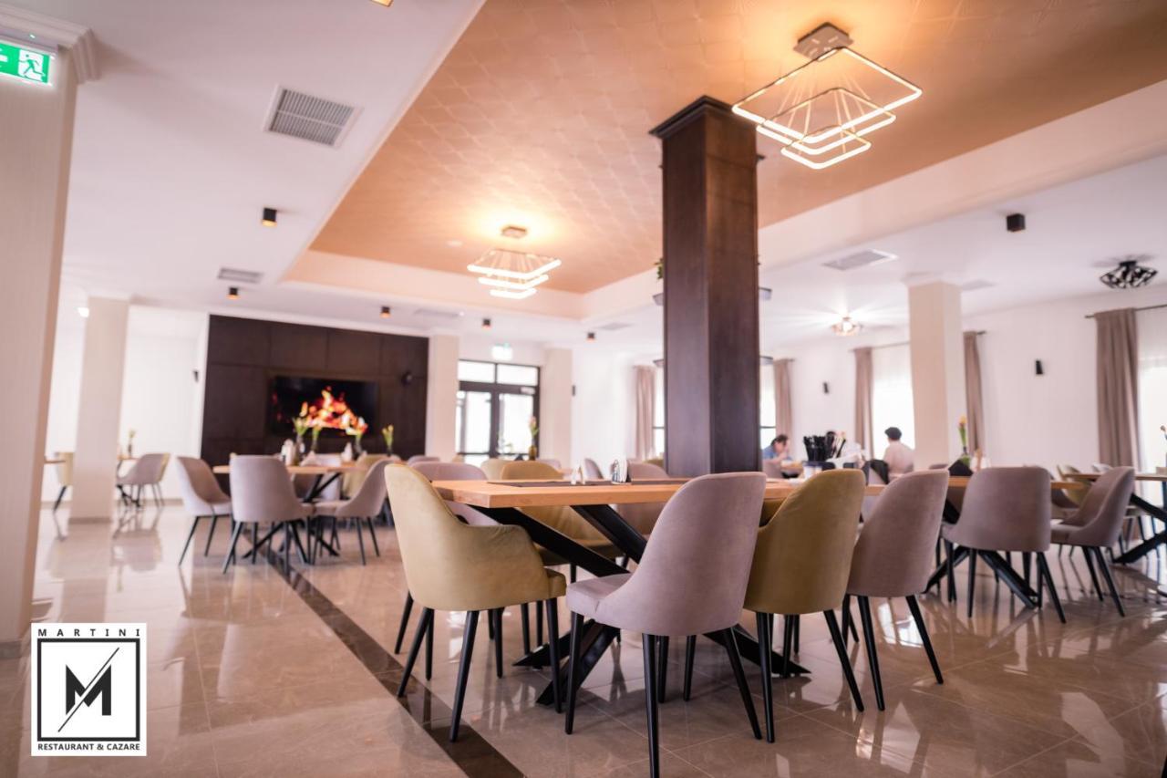 Martini Restaurant & Cazare Sebesel Exteriör bild