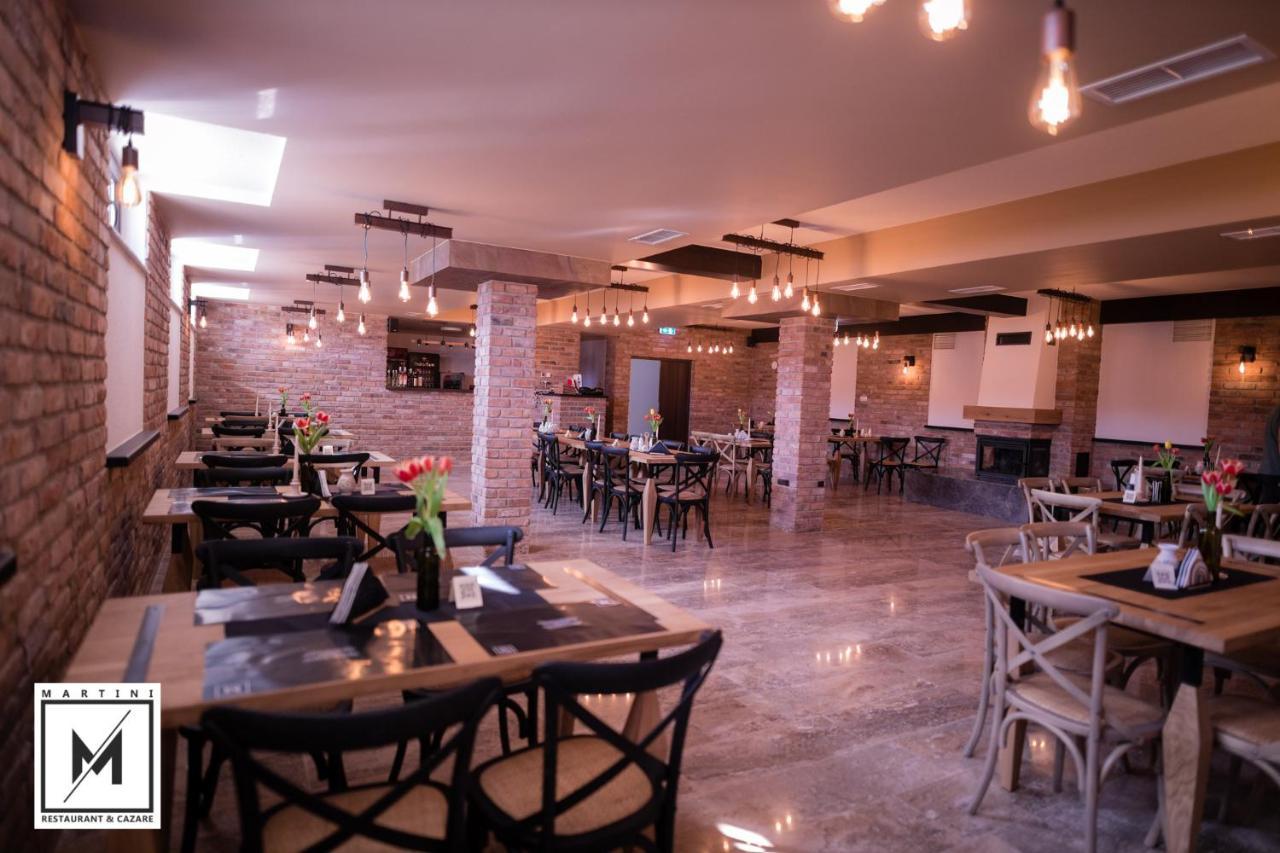 Martini Restaurant & Cazare Sebesel Exteriör bild