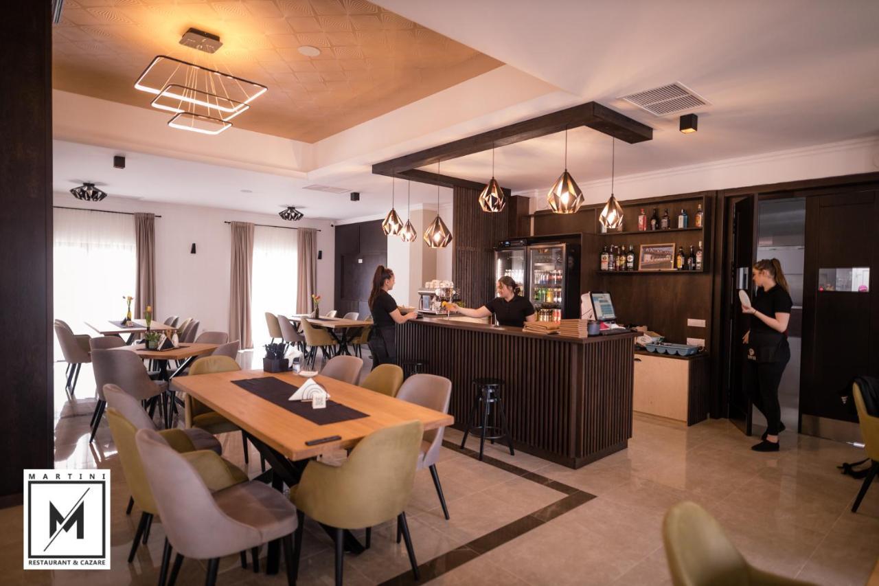 Martini Restaurant & Cazare Sebesel Exteriör bild