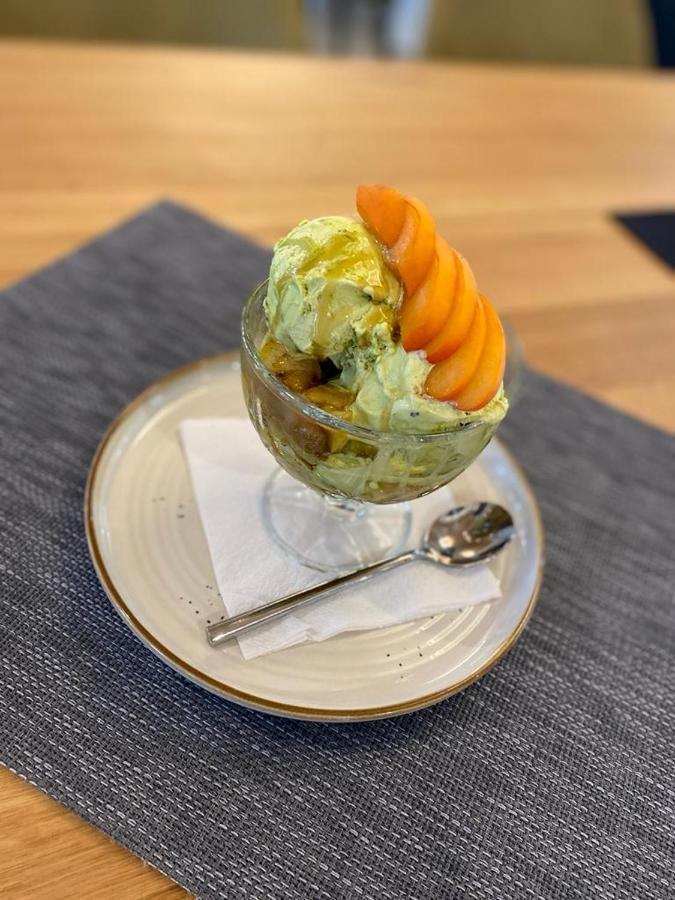 Martini Restaurant & Cazare Sebesel Exteriör bild